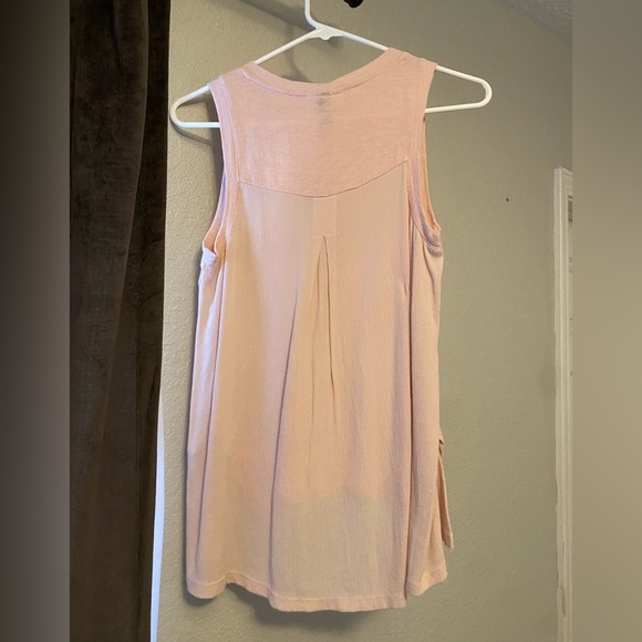 Universal Thread Pale Pink Tank Top - Picture 2 of 3